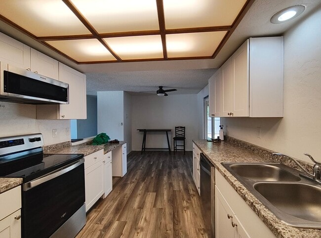 Building Photo - 2792wi