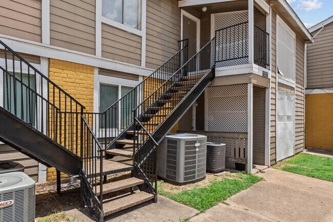 Building Photo - 12527 Ashford Meadow Dr