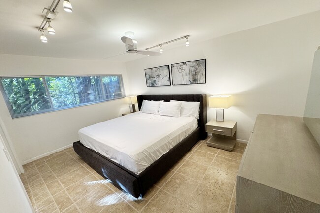 Foto del edificio - 234 Oleander Ave