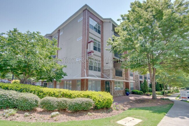 Building Photo - 840 United Ave SE