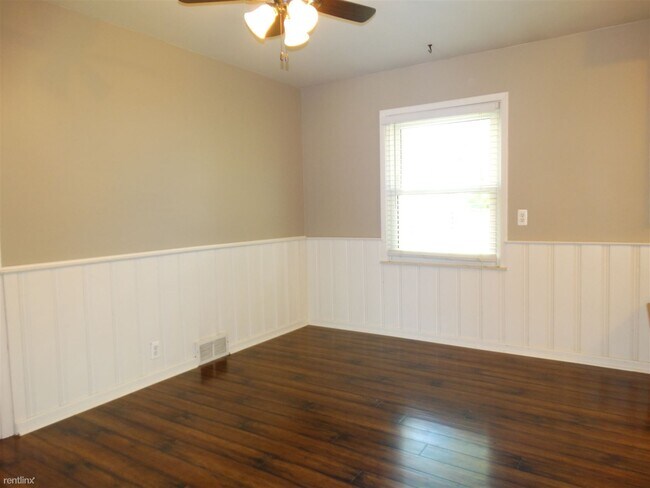 Building Photo - 3 br, 1 bath House - 1319 Amelia Street