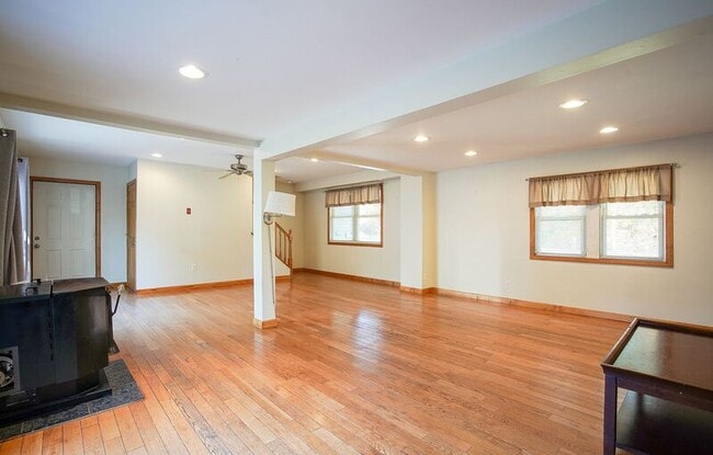 Building Photo - 74 Hagan Ave