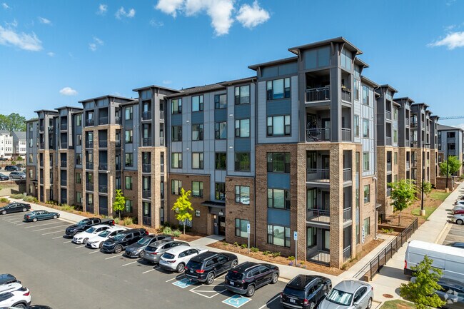 Foto del edificio - Accent Southrail Townhomes