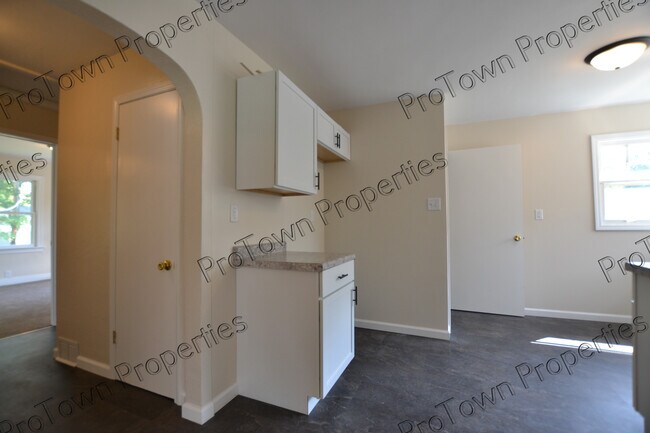 Foto del edificio - 509 W Oak Ave