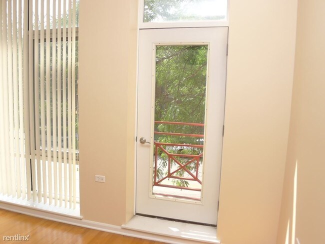 Foto del edificio - 1 br, 1 bath Condo - 1038 E 47th St