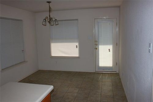 Building Photo - 3809 Mankins Way