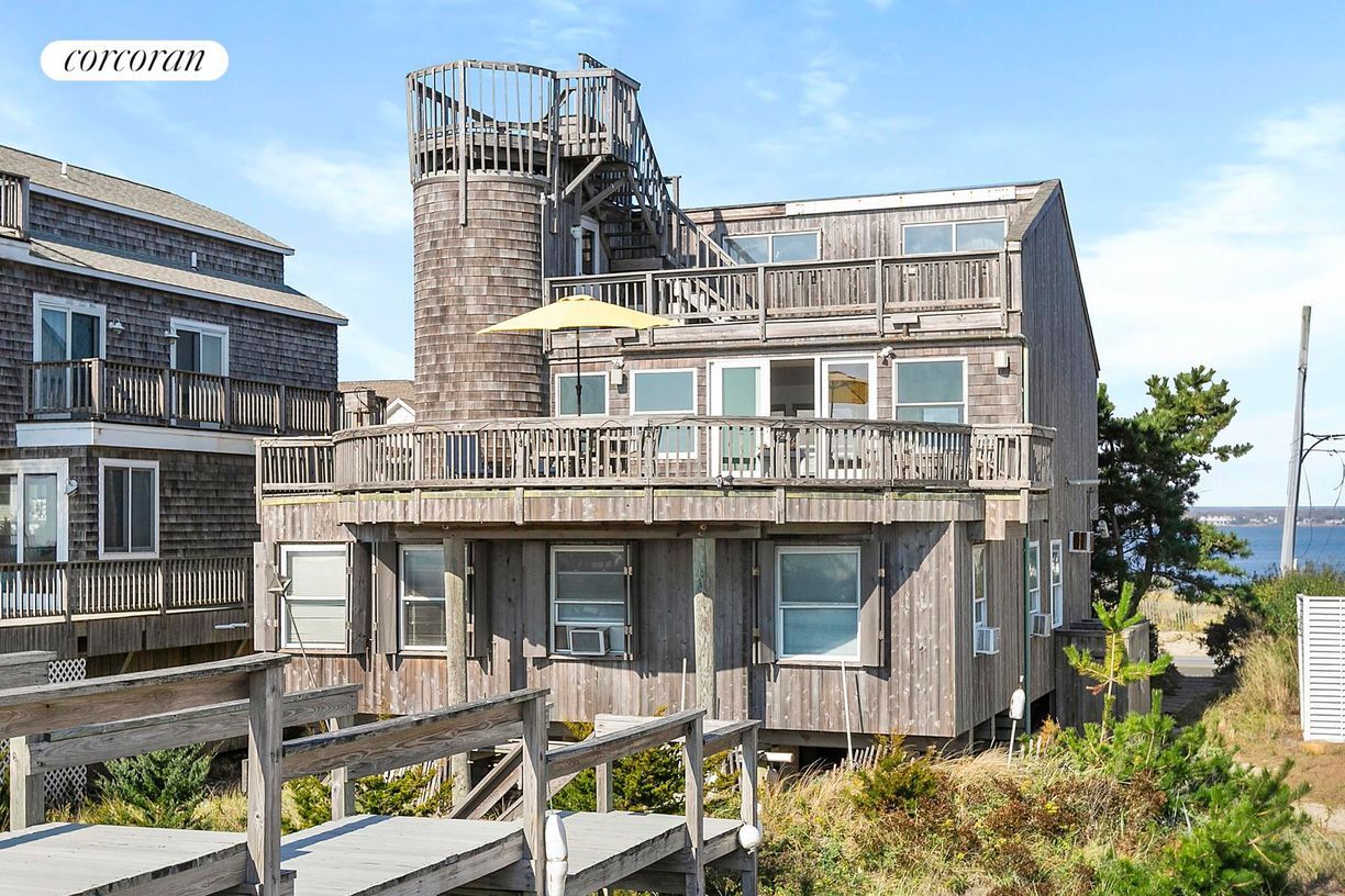Primary Photo - 673 Dune Rd