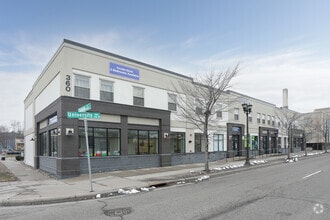 Building Photo - Western U Flats