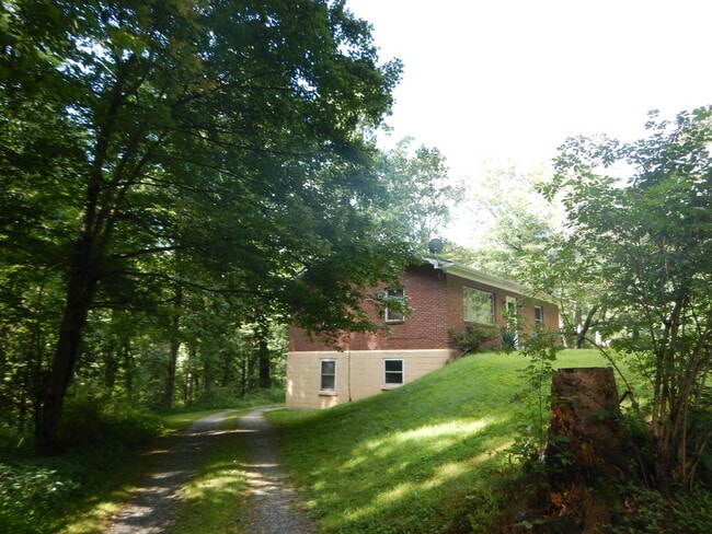 Building Photo - robl1951