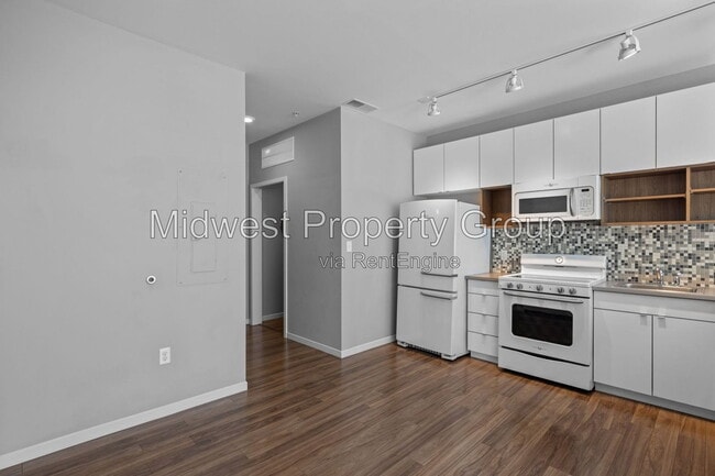 Building Photo - 4100 Lindell Blvd