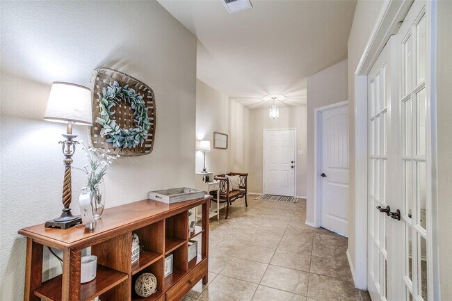 Building Photo - 10104 Horseshoe Ln