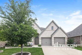 Building Photo - 843 Knoxbridge Rd