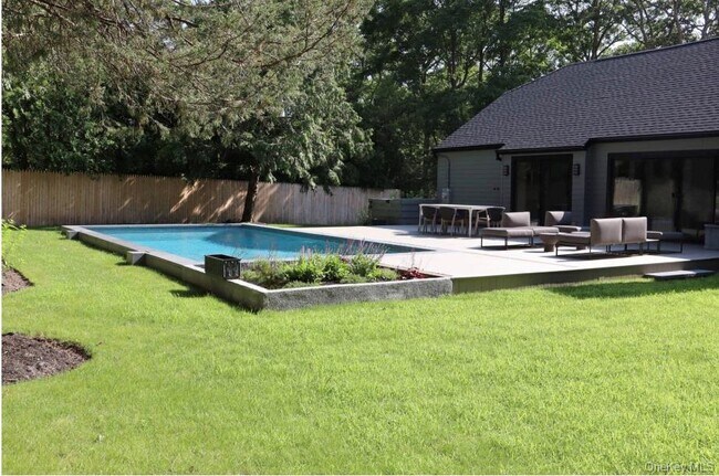 Foto del edificio - 10 Hampton St