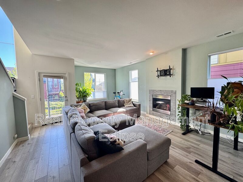 Photo - 1327 159th PL SW