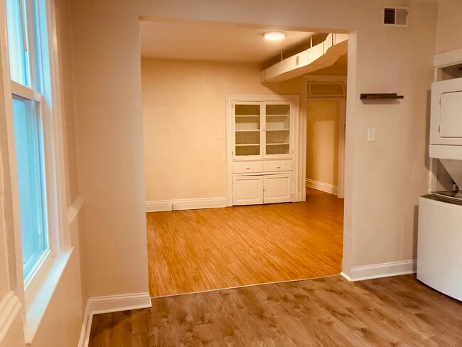 Building Photo - 1630 Lowrie St