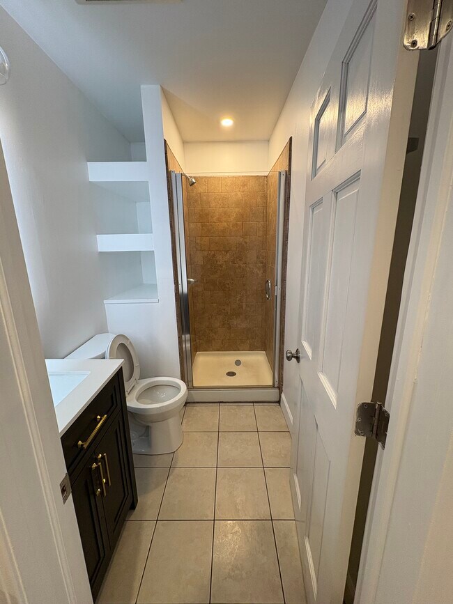 Foto del edificio - 87 Columbia St