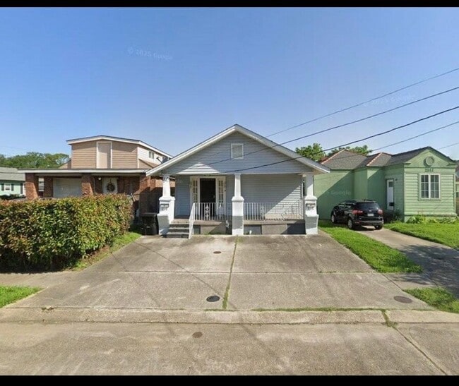 Building Photo - 2507 Jonquil St