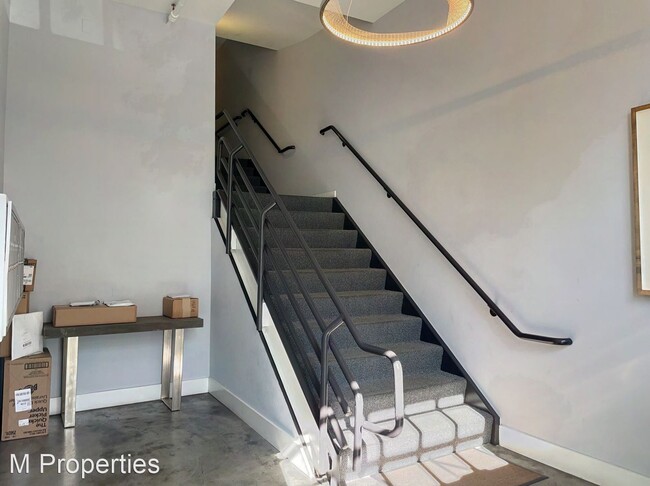 Building Photo - 1960 Hayes St