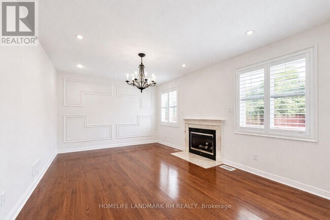 Photo du bâtiment - 5 Victoria Wood Ave