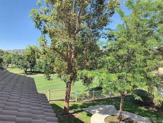 Foto del edificio - 3183 Dehesa Rd