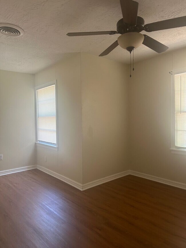 Foto del edificio - 1503 NW 18th St