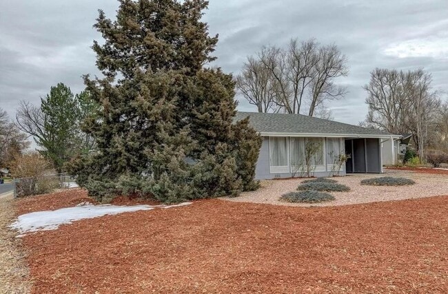 Charming Single-Family Home in Virginia Village, Denver - Charming Single-Family Home in Virginia Village, Denver