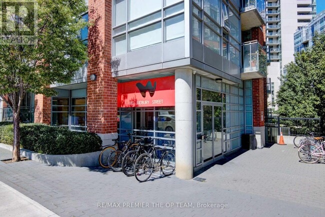 Building Photo - 170-170 Sudbury St