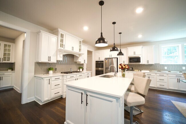 Foto del edificio - 7687 Cross Creek Dr