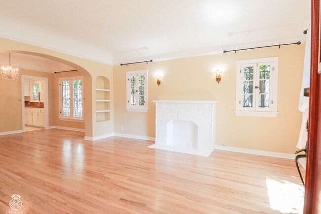 Foto del edificio - 441 N Orange Grove Ave