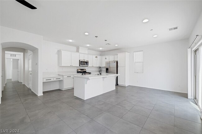 Foto del edificio - 5120 Fiery Sky Ridge St