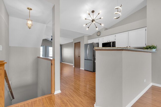 Foto del edificio - 239 Camel Bend Ct