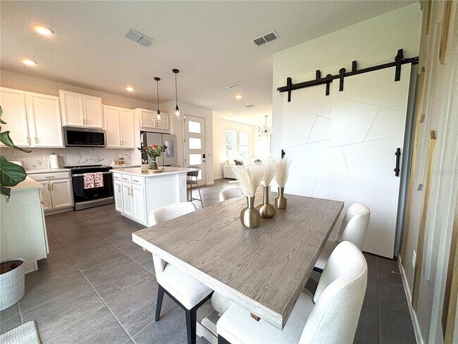 Foto del edificio - 921 Spring Palms Lp