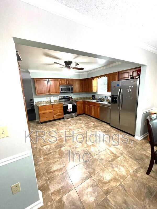 Building Photo - 18215 Linton Ct