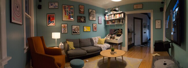 Living Room - 2863 W Dickens Ave