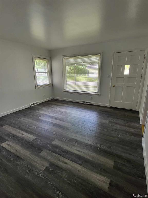 24452 McDonald St, Dearborn Heights, MI 48125 House Rental in