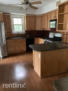 Building Photo - 2 br, 1.5 bath House - 70 Greenwood Ave Fl 1