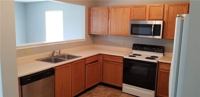 Building Photo - 14425 Black Farm Dr
