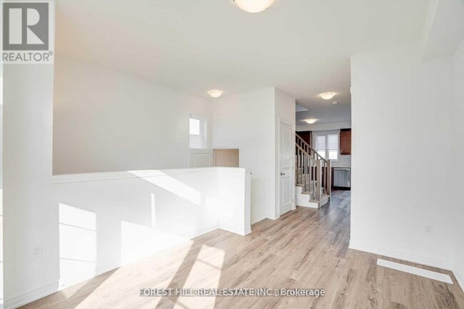 Photo du bâtiment - 575-575 Woodward Ave