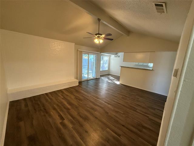 Foto del edificio - 6012 Dusty Rd