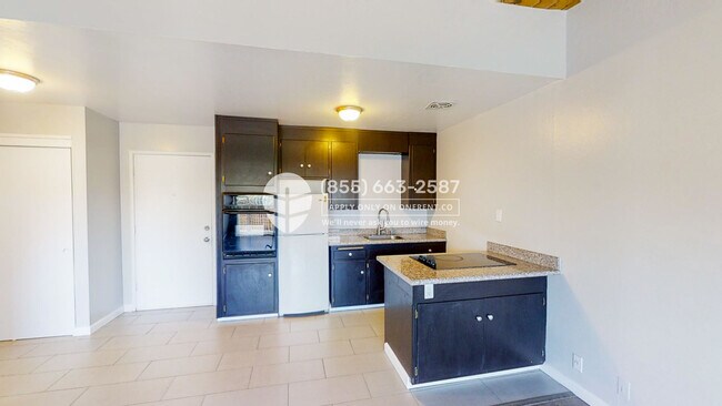 Foto del edificio - 22555 Linden St