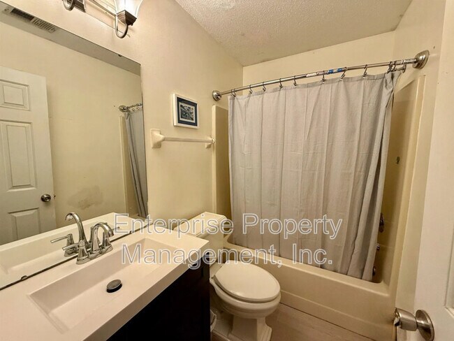 Building Photo - 4569 Columbia Woods Ln