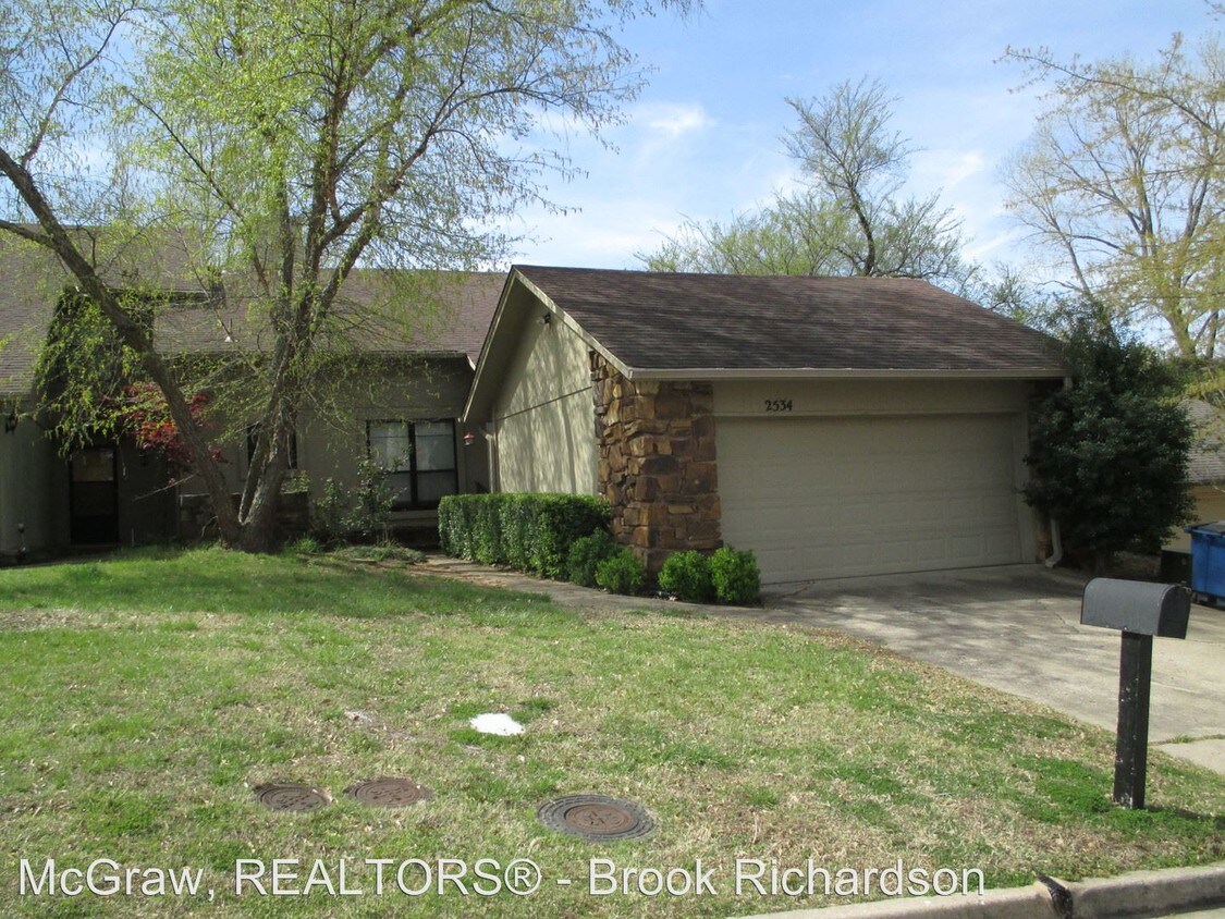 Foto principal - 2534 E 74th Pl