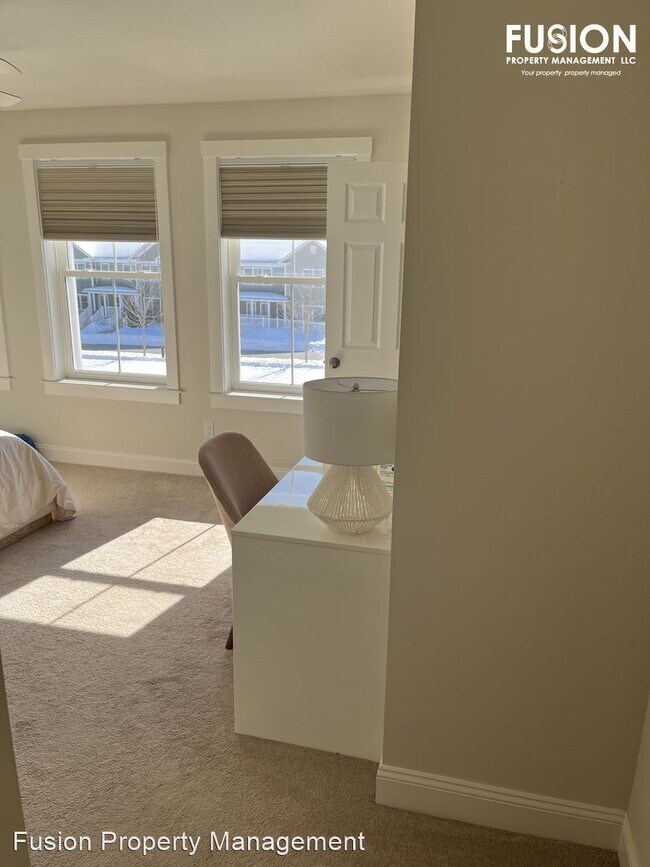 Building Photo - 2 br, 1.5 bath House - 123 South Jefferson...