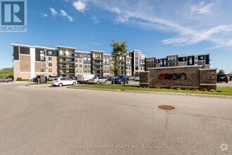 Building Photo - 630-630 Sauve St