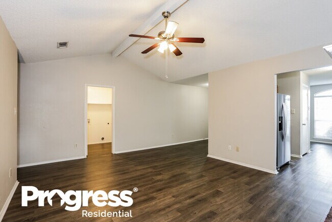 Foto del edificio - 7320 Laurelhill Ct S