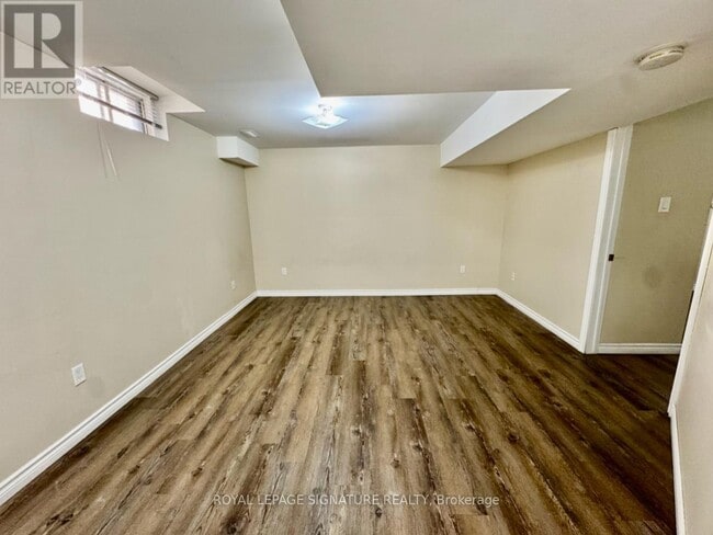 Photo du bâtiment - 3 Carrie Crescent