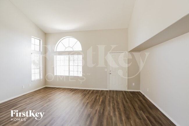 Building Photo - 7963 W Marlette Ave