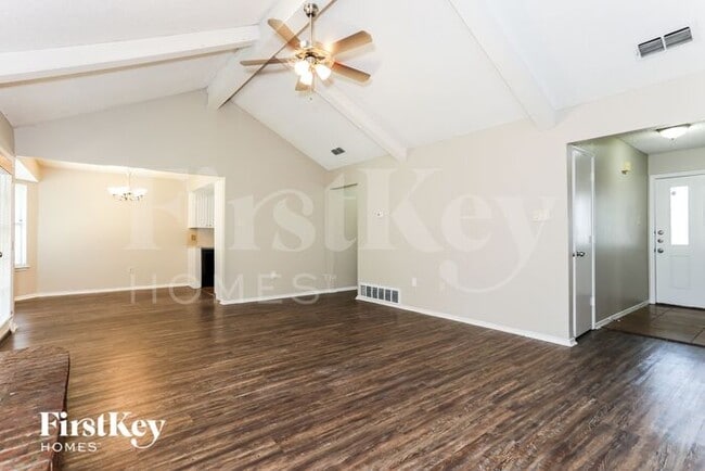 Building Photo - 601 Betsy Ross Dr