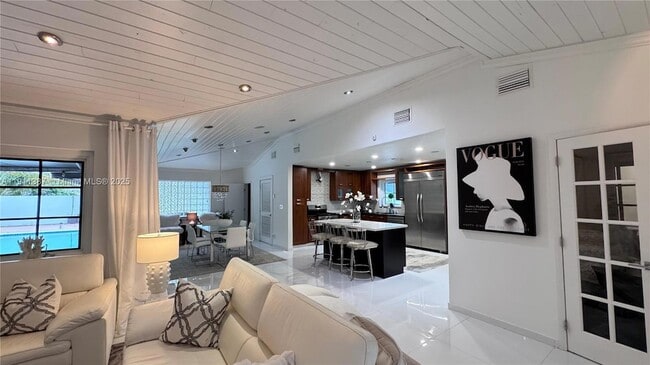 Photo - 1332 Van Buren St House