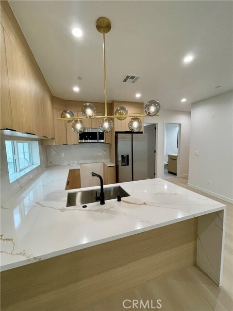 Building Photo - 613 W 41st Pl